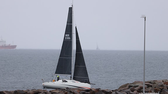 Jeanneau Sun Fast 3300 4 of 30