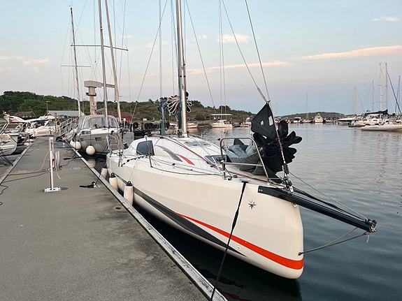 Jeanneau Sun Fast 3300 14 of 30