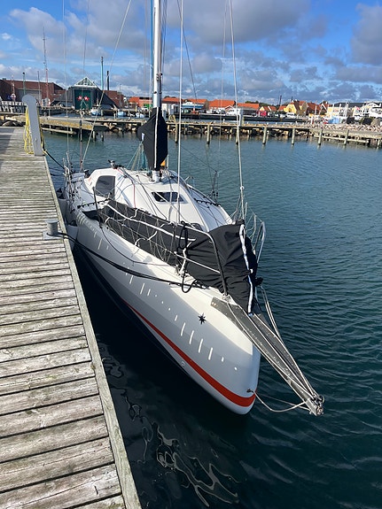 Jeanneau Sun Fast 3300 15 of 30
