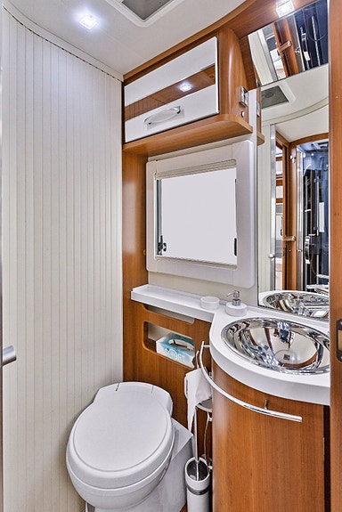 Mobilvetta K-YACHT 85 | Solcelle | Litium | 3500kg | 16 of 30