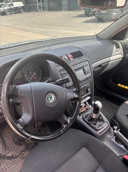 Skoda Octavia 11 of 17