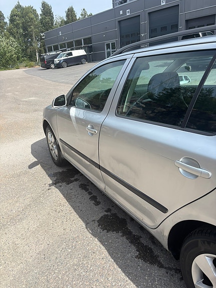 Skoda Octavia 4 of 17