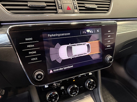Skoda Superb 21 of 30