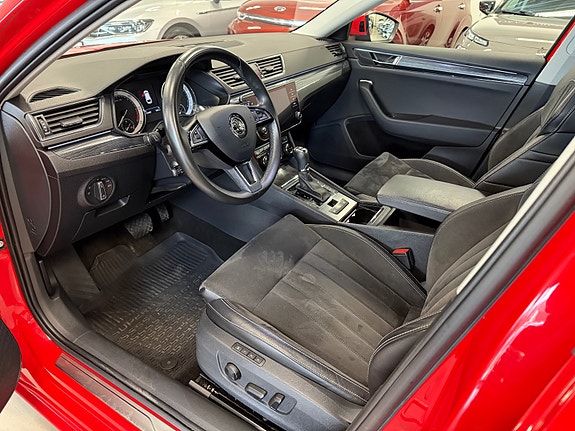 Skoda Superb 11 of 30