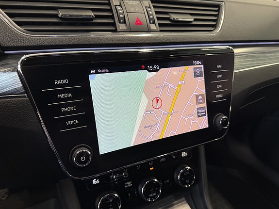 Skoda Superb 23 of 30