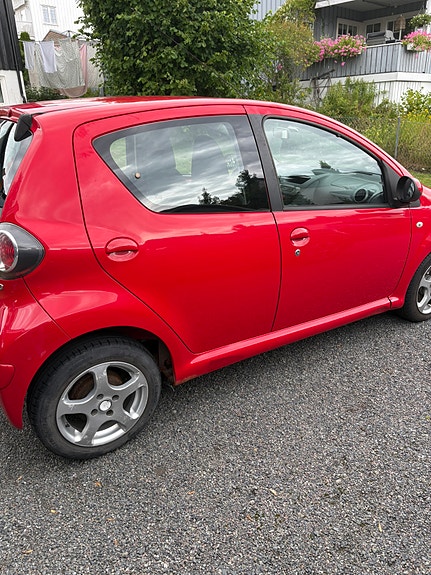 Toyota Aygo 6 of 17