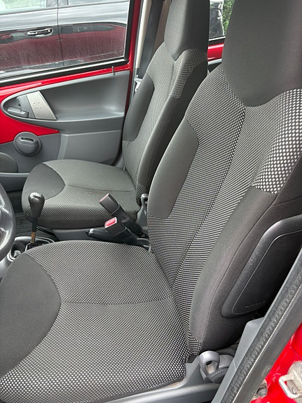 Toyota Aygo 14 of 17