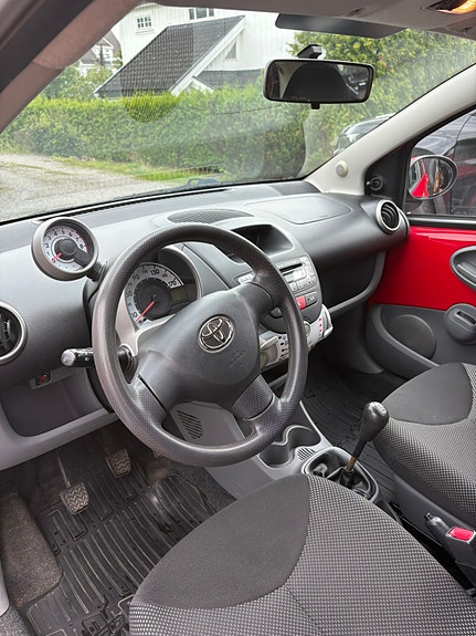 Toyota Aygo 15 of 17