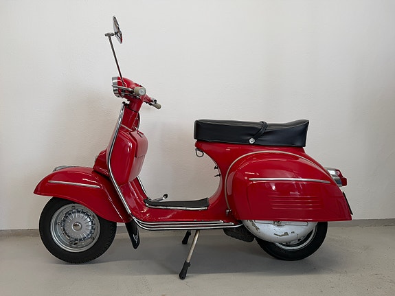 Vespa 180 Super Sport 2 of 18