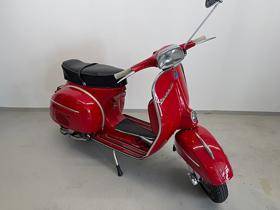 Vespa 180 Super Sport 5 of 18
