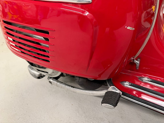Vespa 180 Super Sport 18 of 18