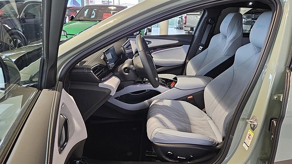 BYD Seal 11 of 30