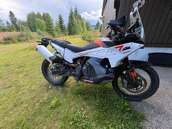 KTM 790 Adventure 3 of 9