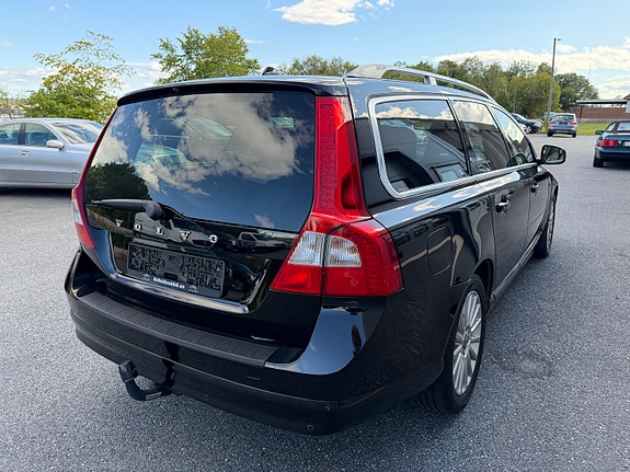 Volvo V70 7 of 23