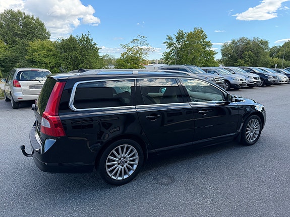 Volvo V70 6 of 23