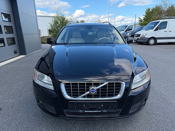 Volvo V70 3 of 23