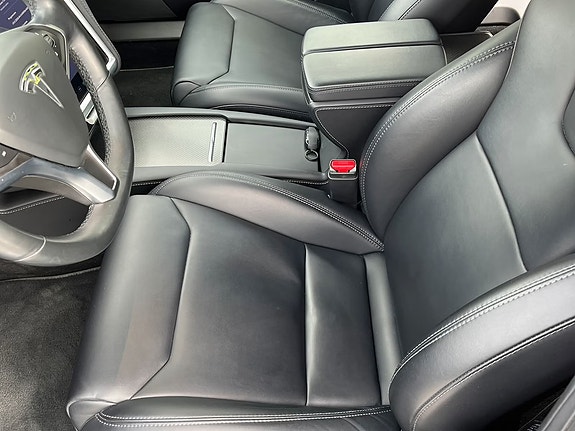 Tesla Model S 15 of 20