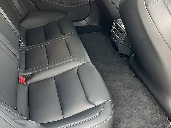Tesla Model S 14 of 20