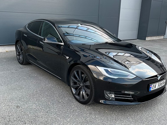 Tesla Model S 9 of 20
