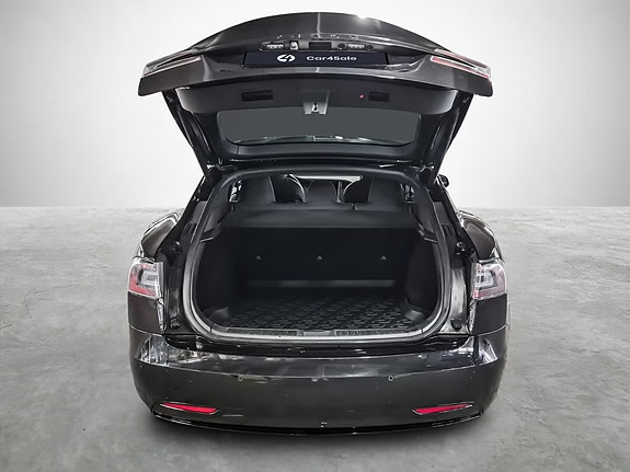 Tesla Model S 10 of 20