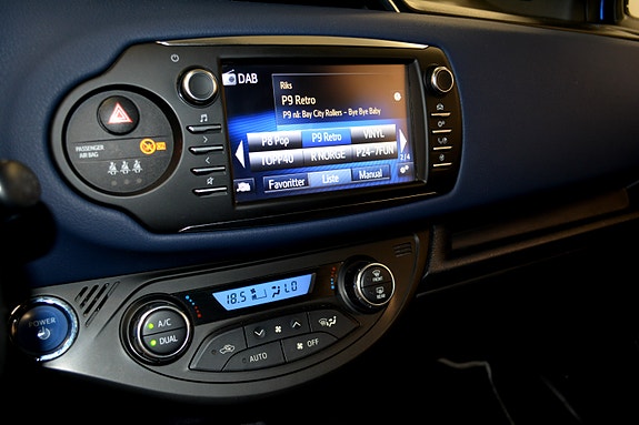 Toyota Yaris 17 of 28