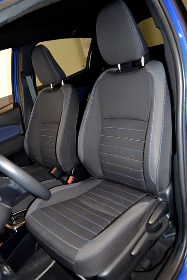 Toyota Yaris 8 of 28