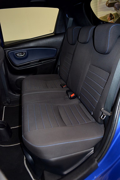 Toyota Yaris 10 of 28