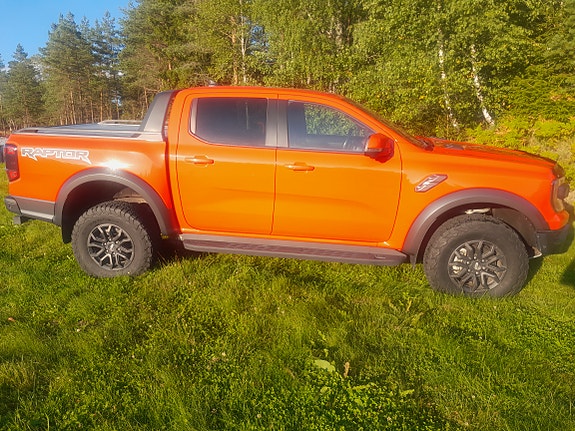 Ford Ranger Raptor 2 of 16