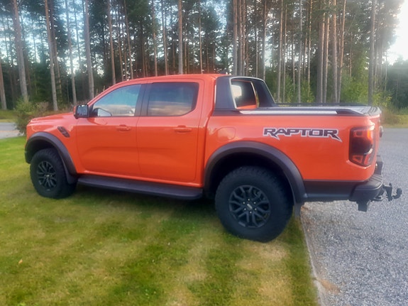 Ford Ranger Raptor 14 of 16