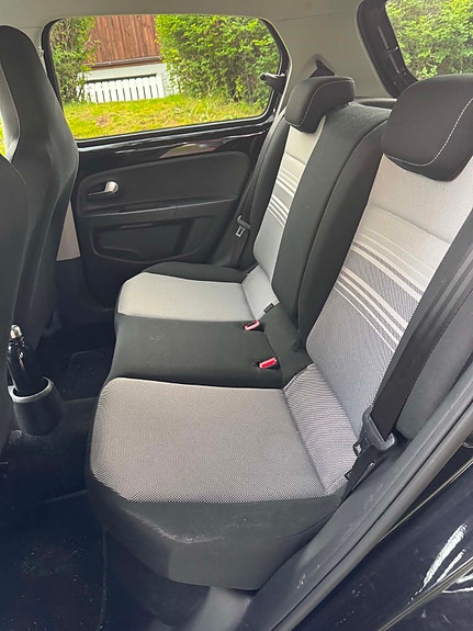 Volkswagen UP! 11 of 17