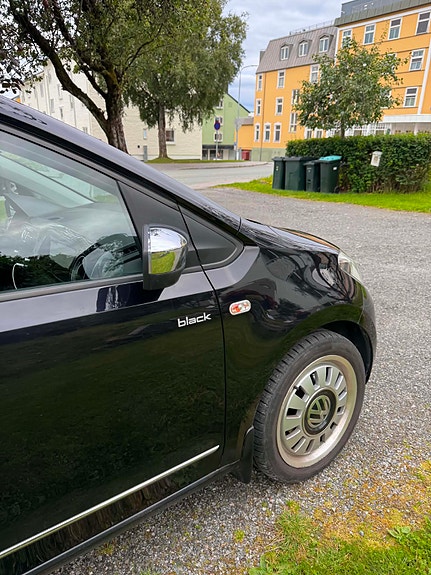 Volkswagen UP! 15 of 17