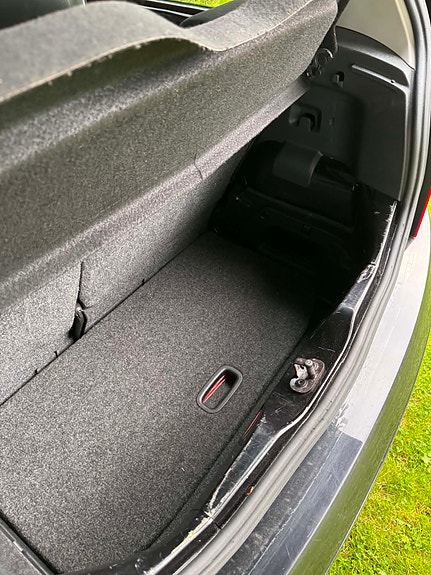 Volkswagen UP! 13 of 17