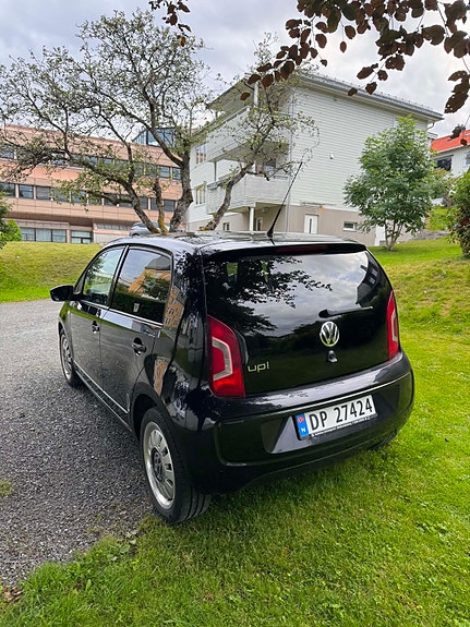Volkswagen UP! 8 of 17