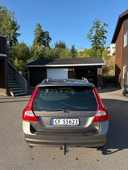 Volvo V70 6 of 23