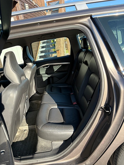 Volvo V70 10 of 23