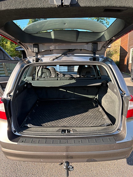 Volvo V70 13 of 23