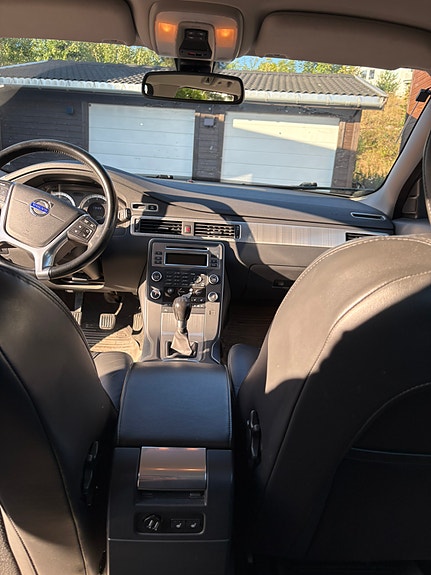 Volvo V70 12 of 23
