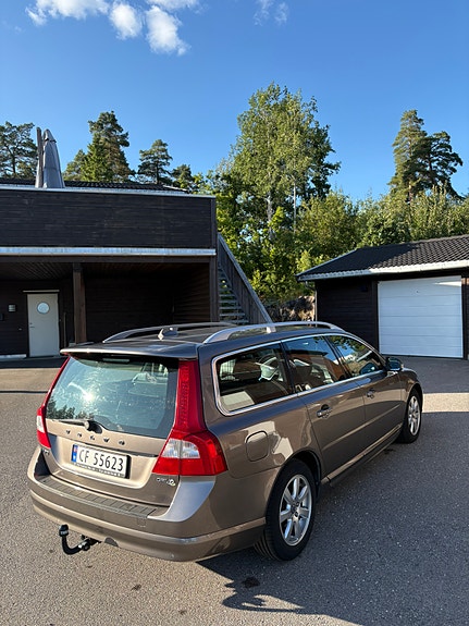Volvo V70 5 of 23