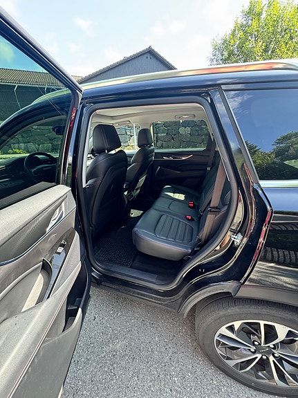 Maxus Euniq 6 13 of 23