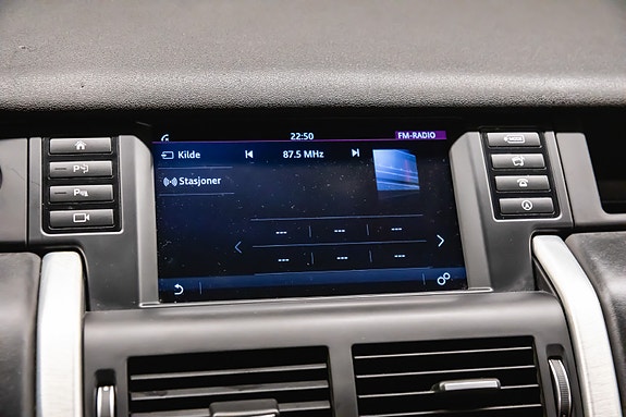 Land Rover Discovery Sport 30 of 30