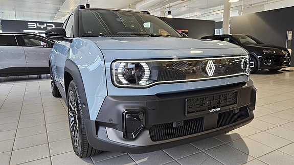 Renault 4 E-Tech 30 of 30