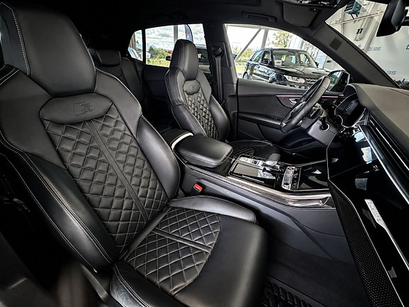 Audi SQ8 24 of 28
