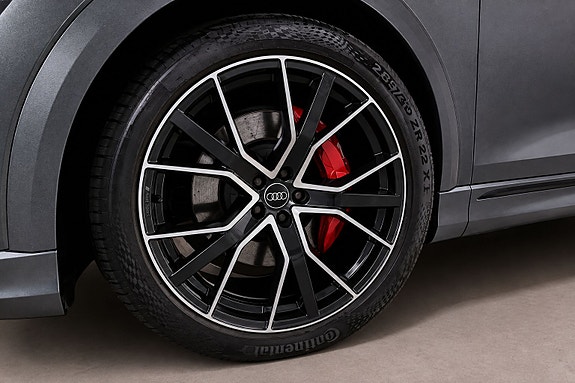 Audi SQ8 9 of 28