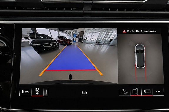Audi SQ8 16 of 28