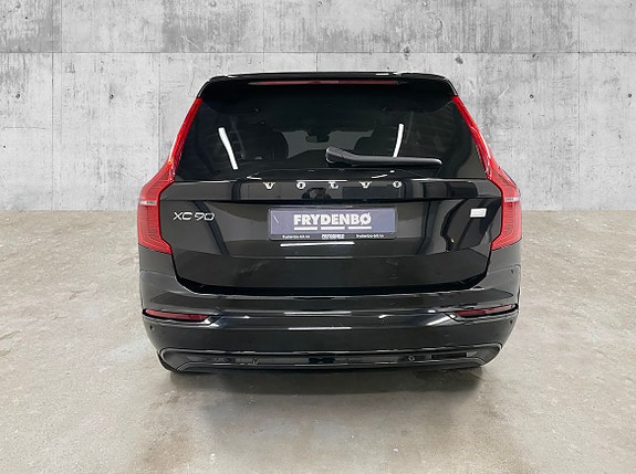 Volvo XC90 5 of 16