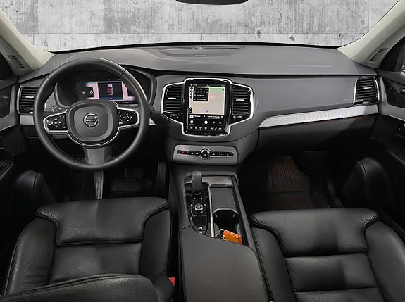 Volvo XC90 7 of 16