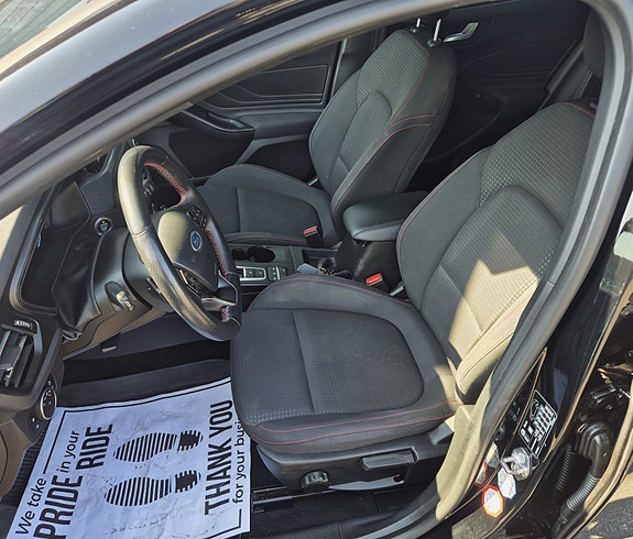 Ford Focus 12 of 19