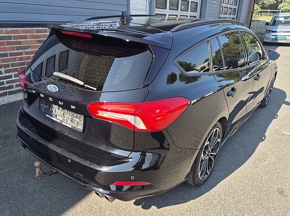 Ford Focus 7 of 19