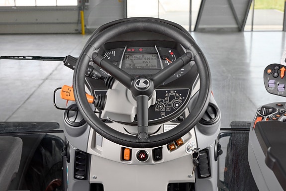 Kubota M7-174 Premium KVT 15 of 28