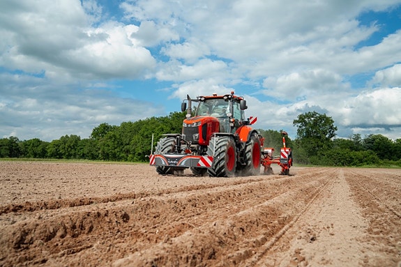 Kubota M7-174 Premium KVT 17 of 28